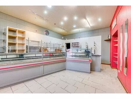 boulangerie  atelier  appartement : potentiel de 470m² !