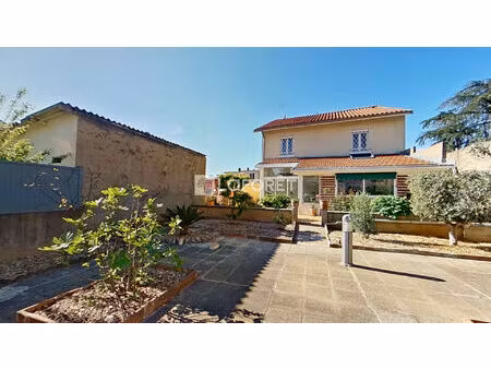 lyon 8 - maison lyon 4 pièce(s) 138 m2