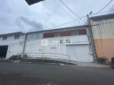 local commercial baillif 250 m2