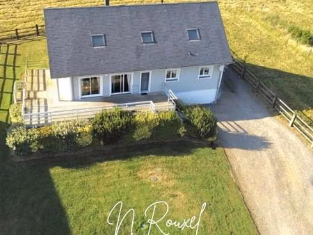 maison 195 m2  4 chambres  2 salles d'eau  2214 m2 terrain