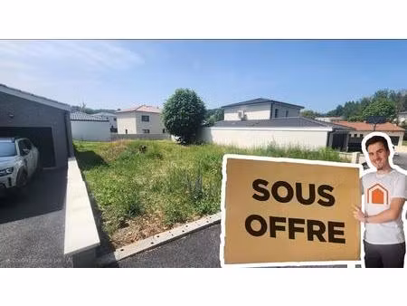 sous offre - terrain constructible dans un lotissement neuf à deux pas de la nature