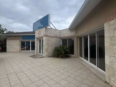 local commercial a louer