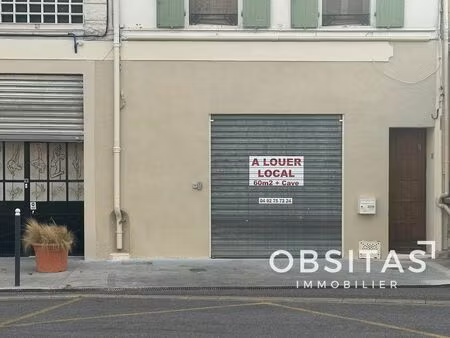 location commerce 70 m² à volx (04130)