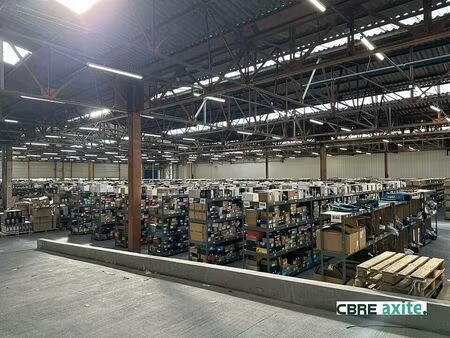 location local d'activités montmelian 3 855 m²