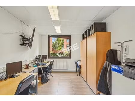 vente/location bureau montigny le bretonneux 142 m²