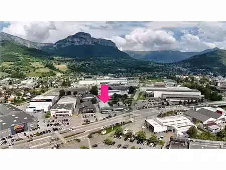 location commerce saint alban leysse 445 m²