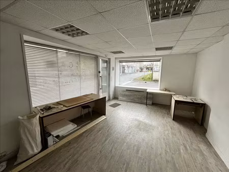 vente immeuble à montbron (16220)  66 700 €