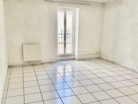 vente appartement 6 pièces 97 m² forcalquier (04300)