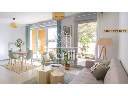prochainement disponible – spacieux t4 avec grande loggia à martigues