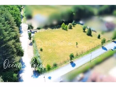 terrain commercial de 2 500 m² à saint-laurent