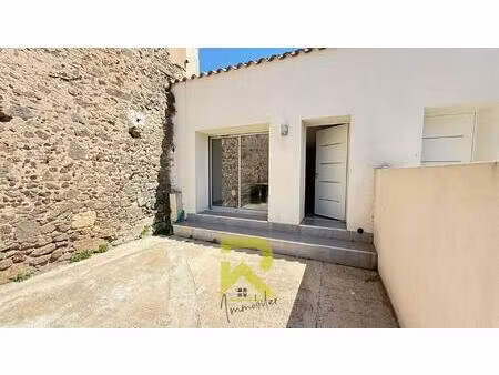 maison de ville t3 avec terrasse et double stationnement privatif secteur cinéma  agde