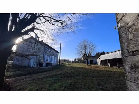 vente maison 5 pièces 123 m² à cellettes (16230)  239 000 €