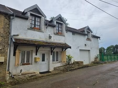 dampierre et flée - maison 5 pièces à vendre - 106m2 - 65 000 € - réf: 2207oc - bourse imm