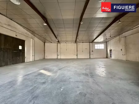 en exclusivite - local d'activités avec terrain à louer sur bouc bel air