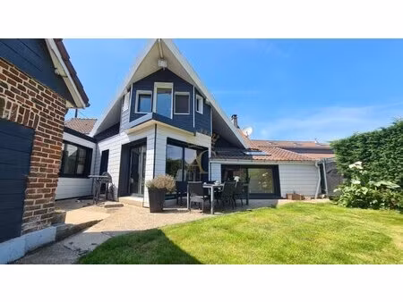 en vente maison 205 m² – 556 500 € |estréelles