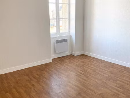 location appartement 5 pièces 95 m² à chaillac (36310)