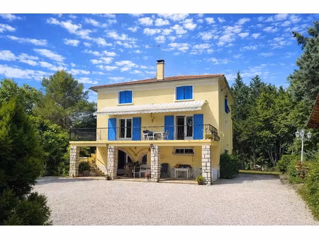 vente maison 9 pièces 237 m² à besse-sur-issole (83890)  499 000 €