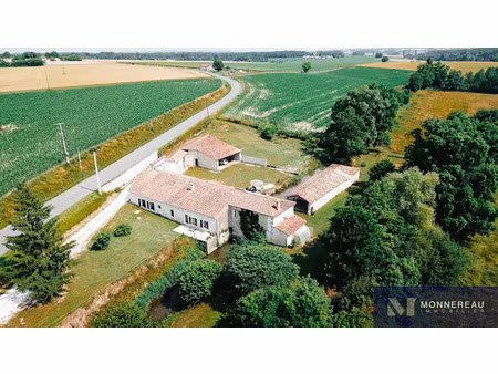 vente maison 6 pièces 234 m² à challignac (16300)  480 000 €
