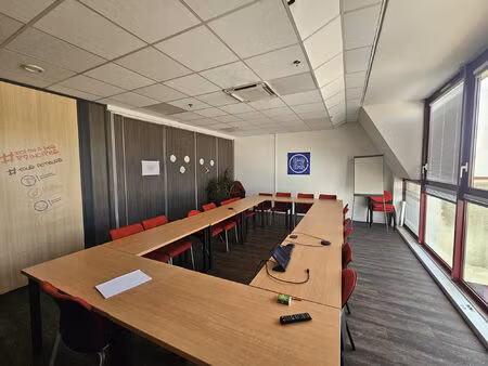 vente bureau 822 m² angers (49000)
