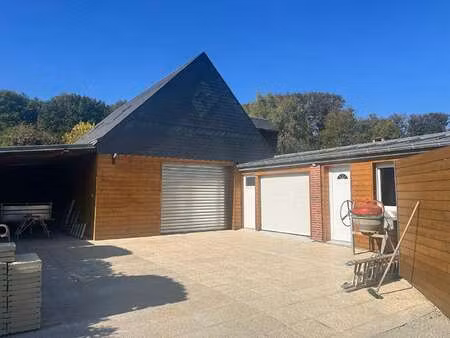 location bureaux et commerces à feneu (49460) : à louer / 175m² feneu