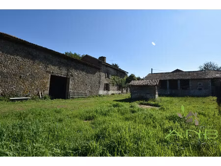 propriété à rénover à busserolles 24360