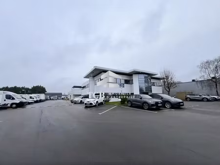 local d'activités - 2 358 m2 - saint-herblain