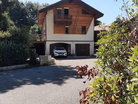 loue parking abrité  securisé  voiture  mercury