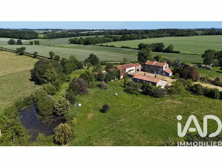 vente maison 7 pièces 227 m² saint-germain-de-prinçay (85110)