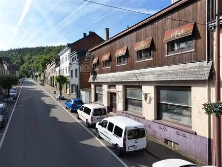 ancien hôtel à réhabiliter en plein cœur d'houffalize.