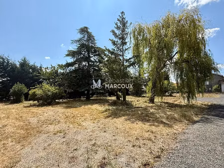 vente terrain 720 m² à savigneux (42600)  129 000 €