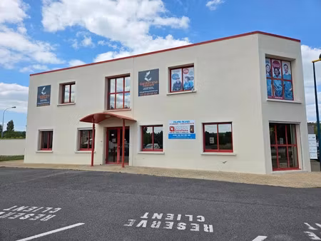 location locaux professionnels à brasles (02400)  450 €