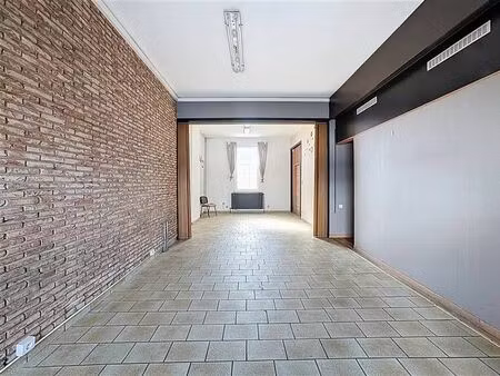 rez commercial au centre de la commune de ransart