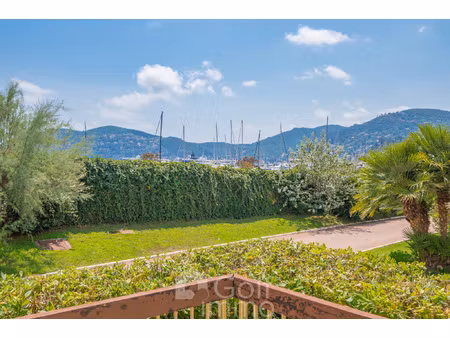 2 pieces  pieds dans l'eau mandelieu-la-napoule