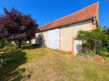 vente ferme 3 pièces 105 m² à vallon-en-sully (03190)  110 000 €