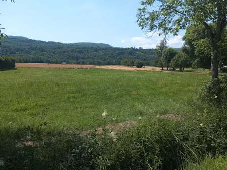 terrain contructible de 1835 m² pouvant creer 4 lots a batir maximum