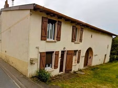 ? à vendre – corps de ferme avec grand potentiel d’aménagement !