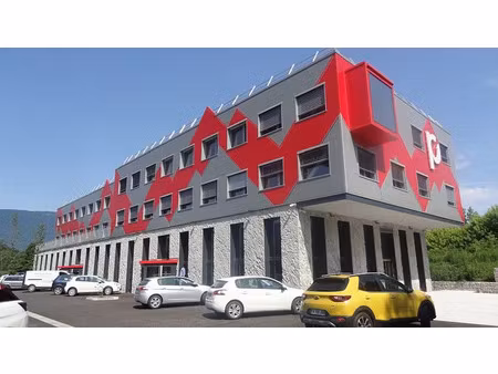 location bureau mery 36 m²