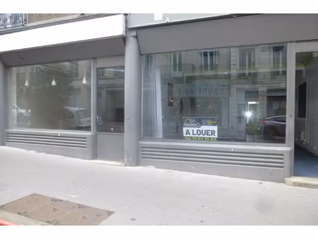location local professionnel 110m² le puy en velay 43000