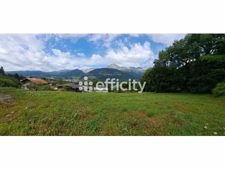 terrain - 796 m²