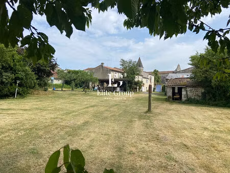 a vendre propriété avec 2 maisons- 8 pièces - 220m²