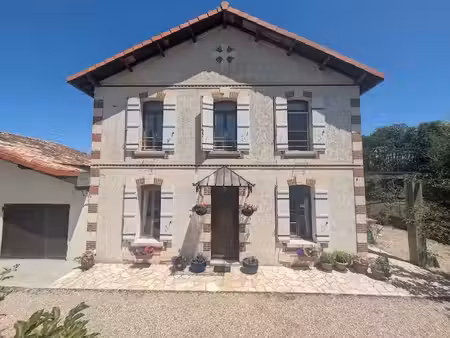 vente maison 8 pièces 193 m² à la barde (17360)  239 500 €