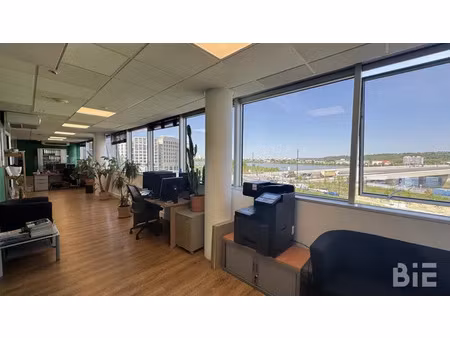 location bureau begles 33130