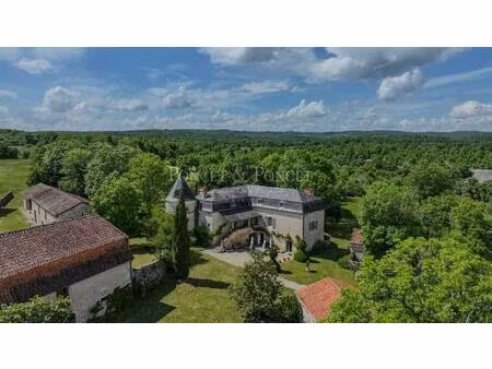 demeure de charme avec vue panoramique  maisons d’amis & piscine au cœur du quercy