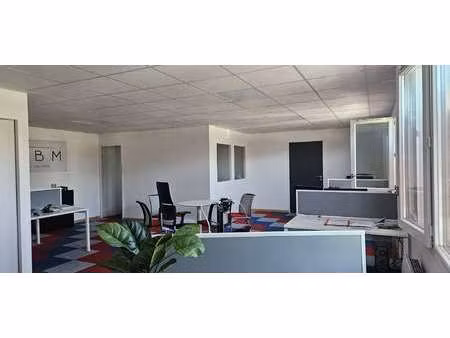 vente bureaux et commerces à villeneuve-en-retz (44580) : à vendre / villeneuve-en-retz