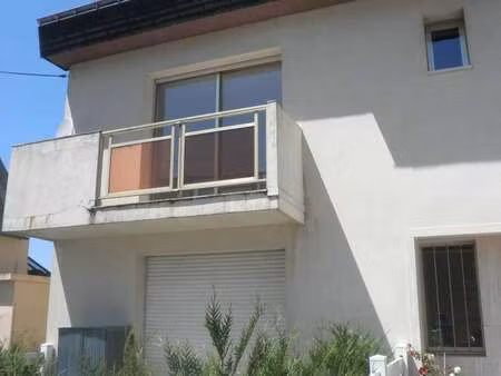 location appartement 2 pièces à loudéac (22600) : à louer 2 pièces / 52m² loudéac