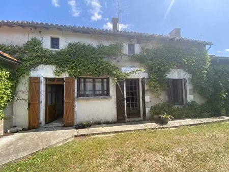 vente maison 8 pièces 201 m² saint-jean-de-sauves (86330)