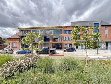 centre de marche-lez-ecaussinnes - commerce 87m2 + jardin