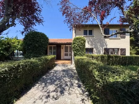 la salvetat saint-gilles - maison t5/6