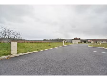 vente terrain 301 m² à meximieux (01800)  90 000 €