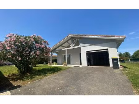 location maison  m² t-4 à barcelonne-du-gers  982 €